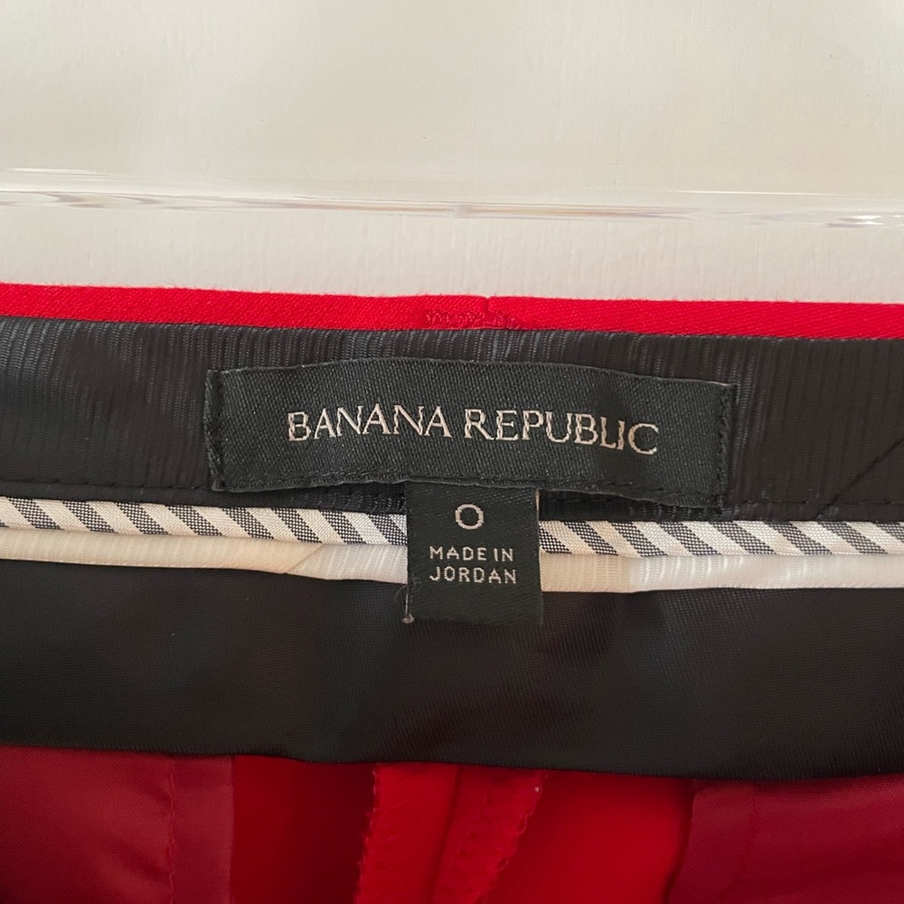 Red Banana Republic cropped pants - Picture 2 of 5